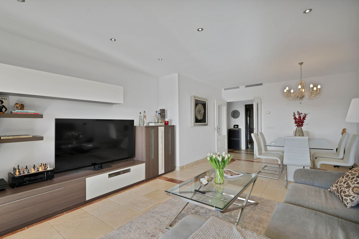 Se vende Apartamento Planta Media de 2 dormitorios en Costa Del Sol, Málaga, España