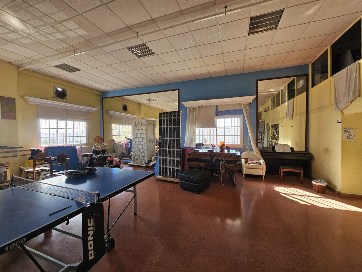 Commercial unit for sale in Estepona Costa Del Sol, Málaga, Spain