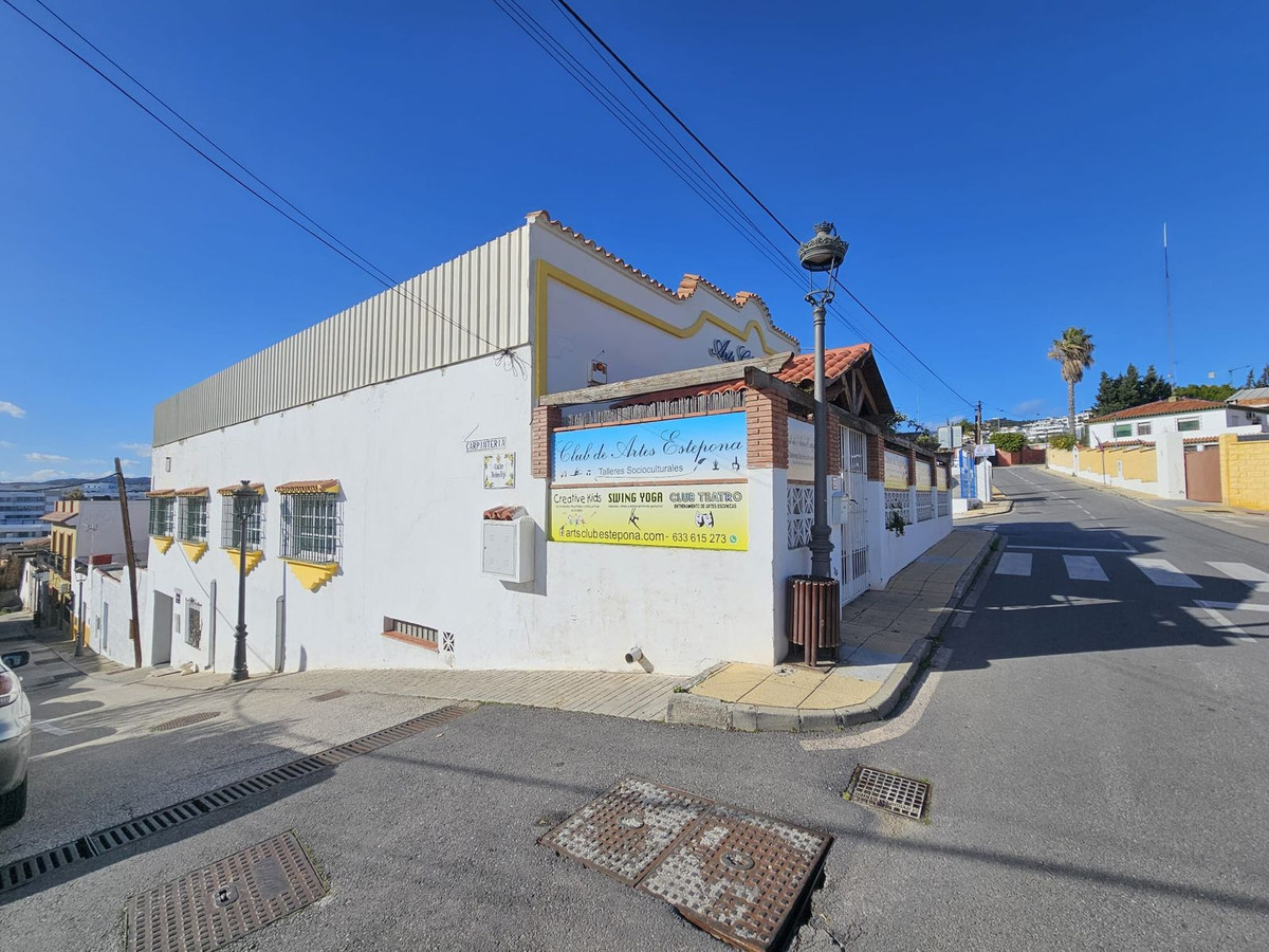 Commercial unit for sale in Estepona Costa Del Sol, Málaga, Spain