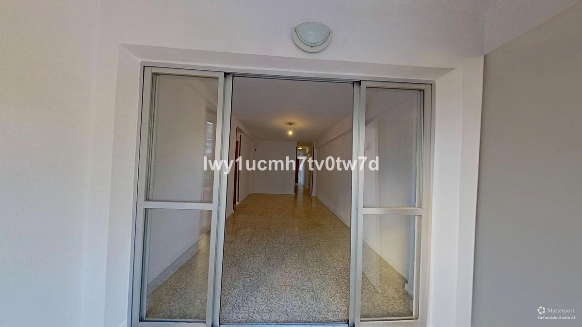 Se vende Apartamento Planta Media de 3 dormitorios en Costa Del Sol, Málaga, España