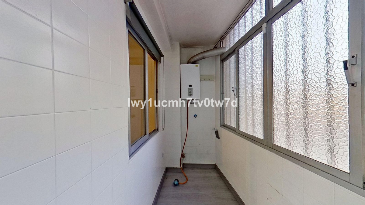 Se vende Apartamento Planta Media de 3 dormitorios en Costa Del Sol, Málaga, España
