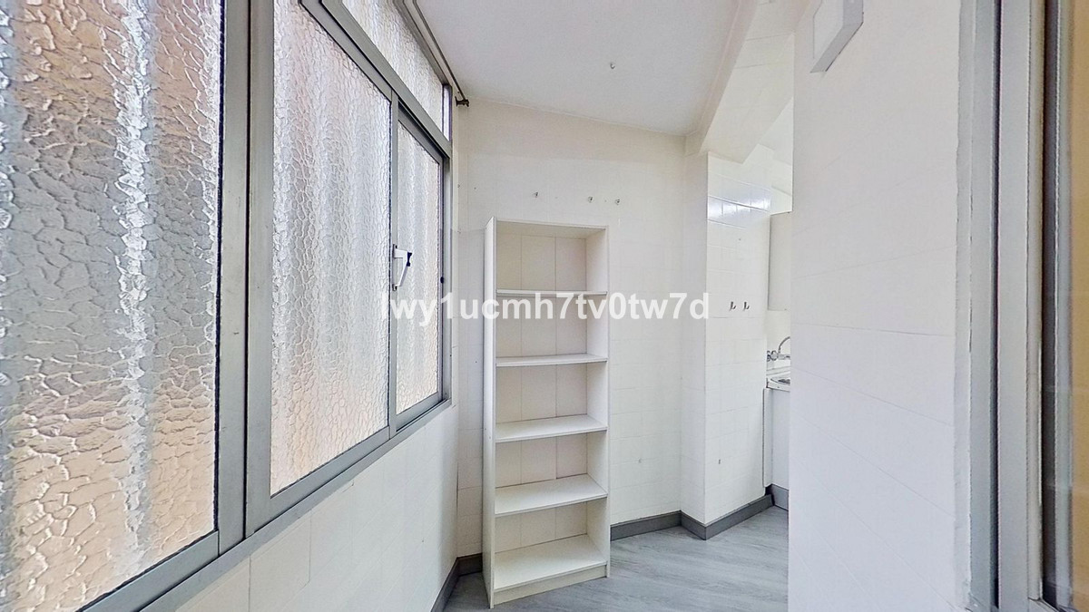 Se vende Apartamento Planta Media de 3 dormitorios en Costa Del Sol, Málaga, España