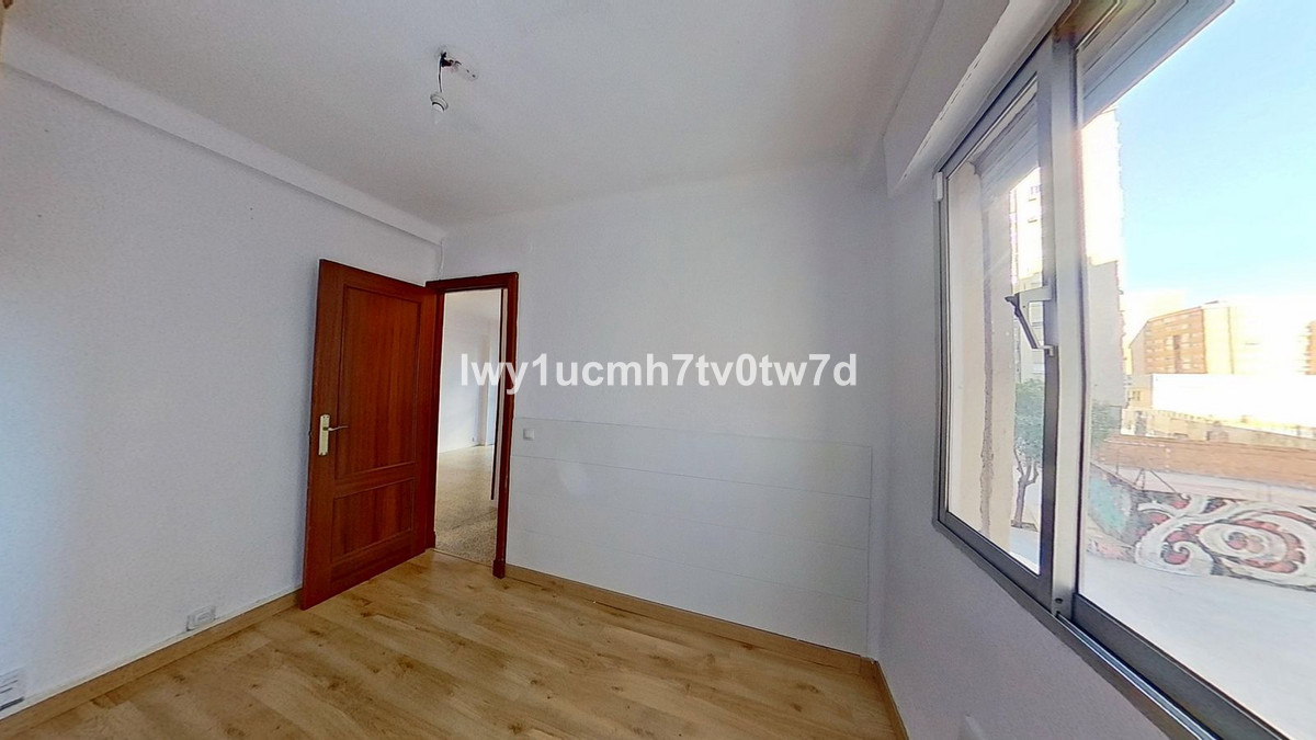 Se vende Apartamento Planta Media de 3 dormitorios en Costa Del Sol, Málaga, España