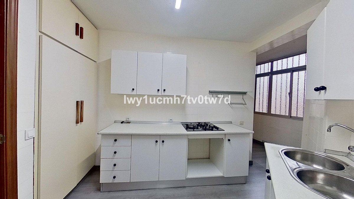 Se vende Apartamento Planta Media de 3 dormitorios en Costa Del Sol, Málaga, España