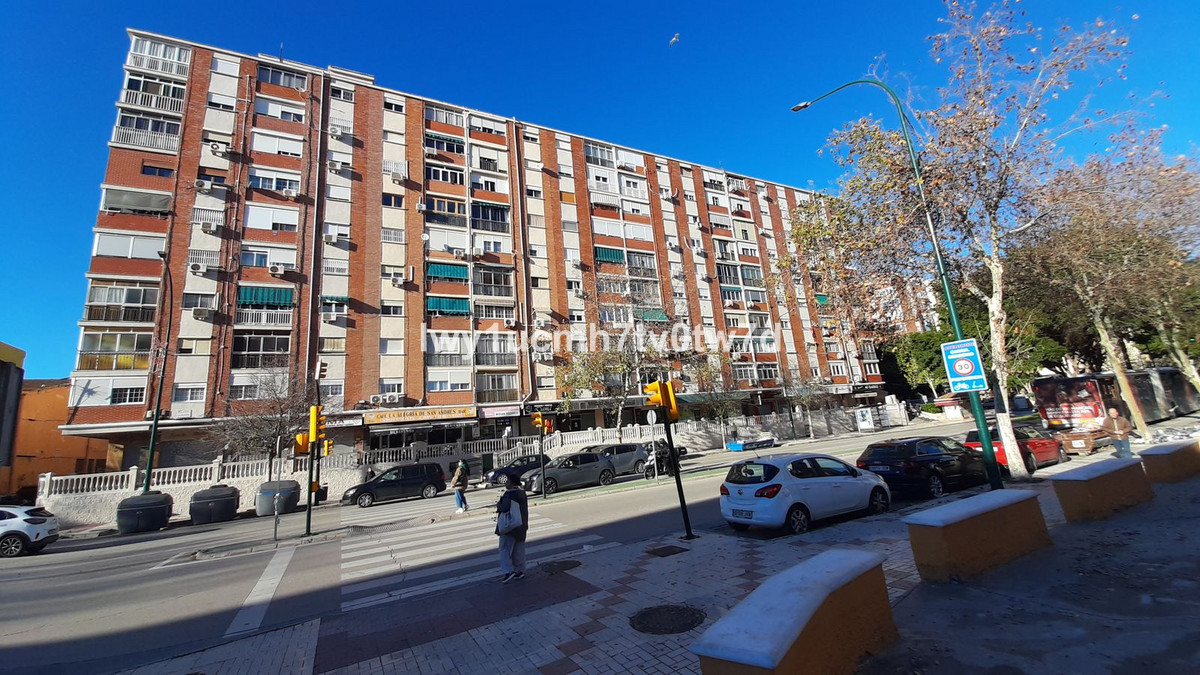 Se vende Apartamento Planta Media de 3 dormitorios en Costa Del Sol, Málaga, España