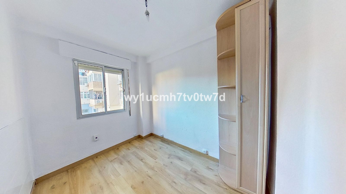 Se vende Apartamento Planta Media de 3 dormitorios en Costa Del Sol, Málaga, España