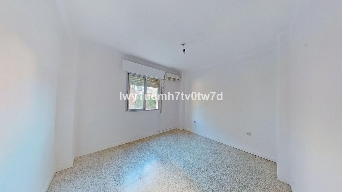 Se vende Apartamento Planta Media de 3 dormitorios en Costa Del Sol, Málaga, España