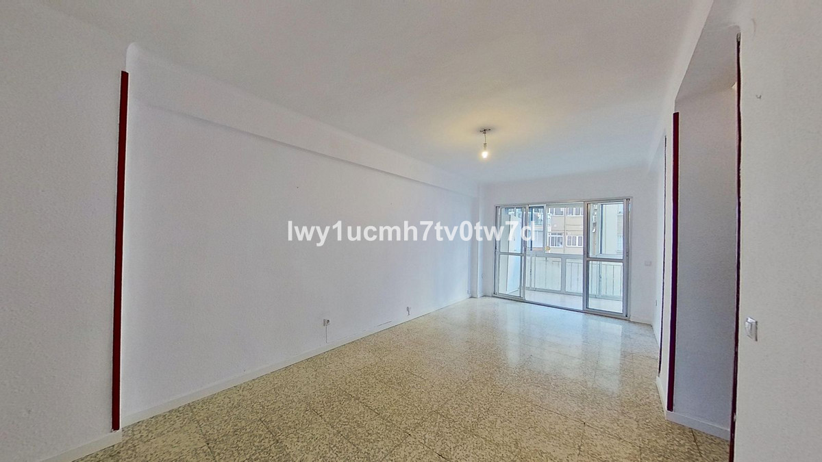 Se vende Apartamento Planta Media de 3 dormitorios en Costa Del Sol, Málaga, España