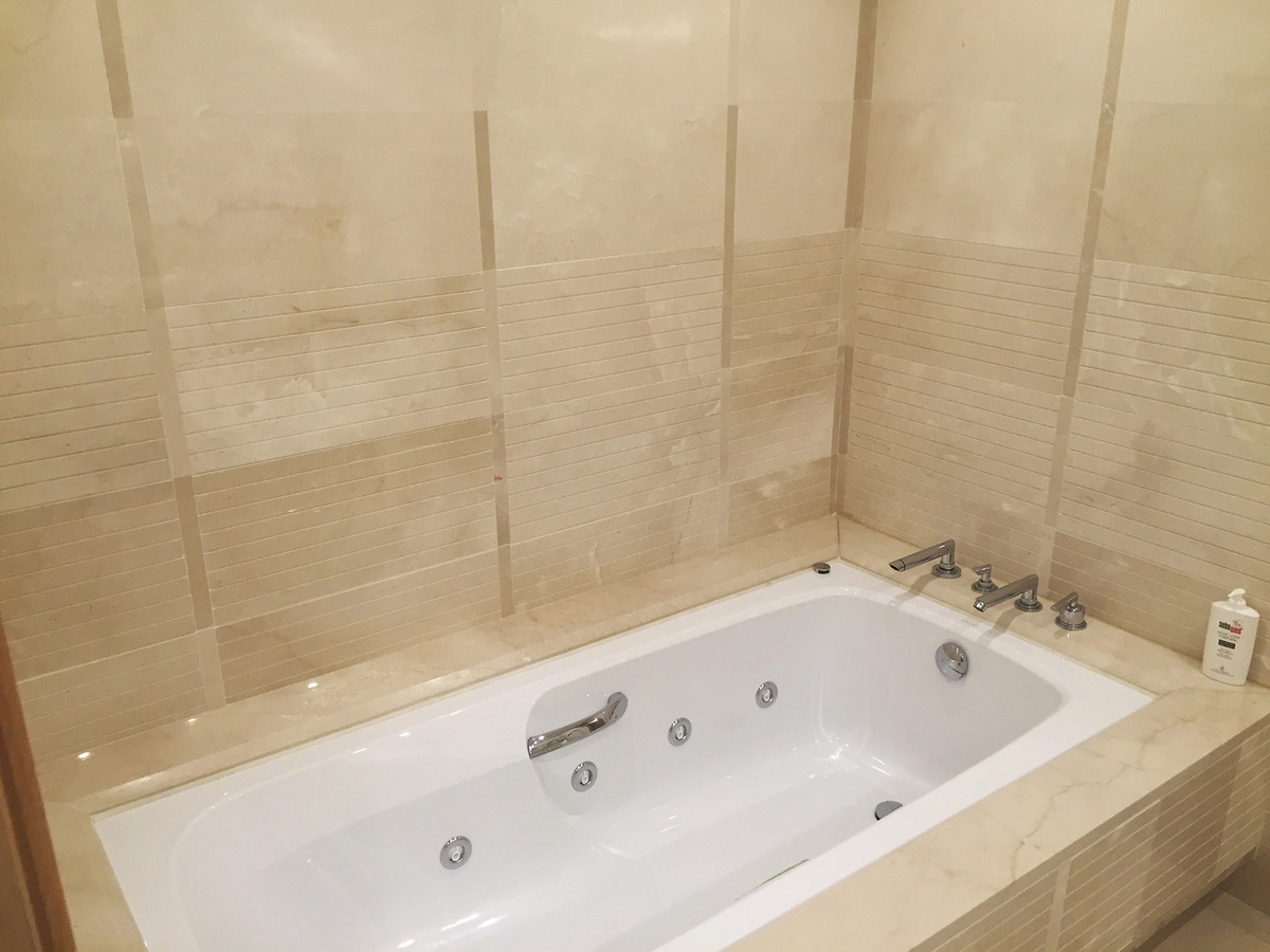 2 Bed Apartment for sale in The Golden Mile Costa Del Sol, Málaga, Spain