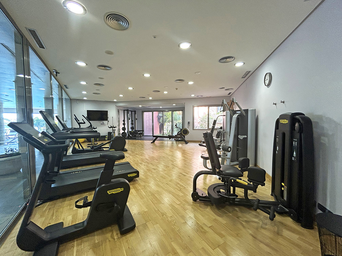 2 Bed Apartment for sale in The Golden Mile Costa Del Sol, Málaga, Spain