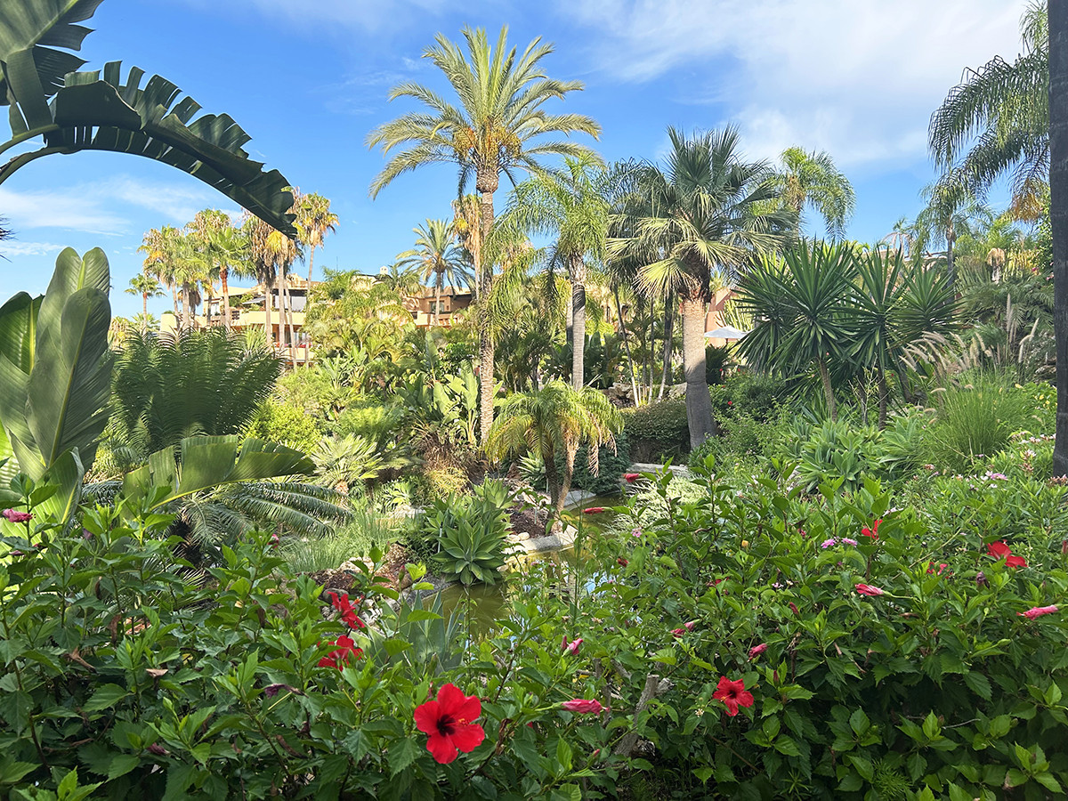 2 Bed Apartment for sale in The Golden Mile Costa Del Sol, Málaga, Spain
