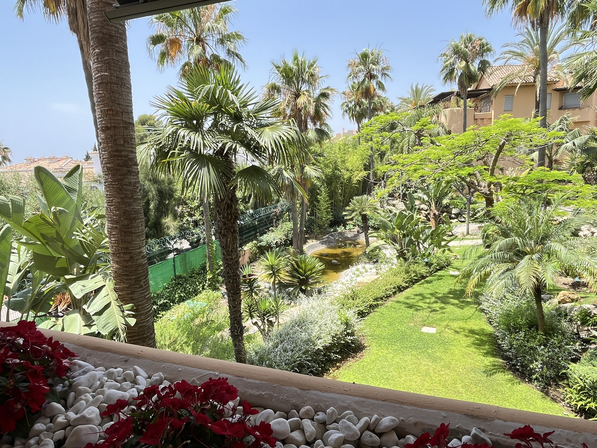 2 Bed Apartment for sale in The Golden Mile Costa Del Sol, Málaga, Spain