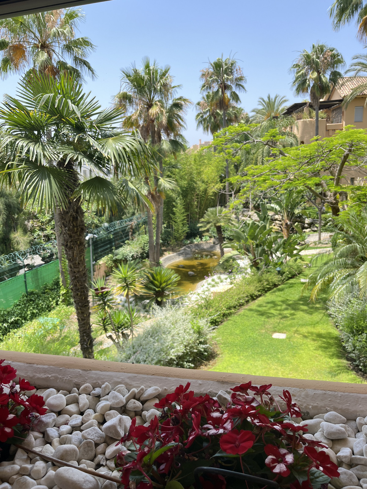 2 Bed Apartment for sale in The Golden Mile Costa Del Sol, Málaga, Spain