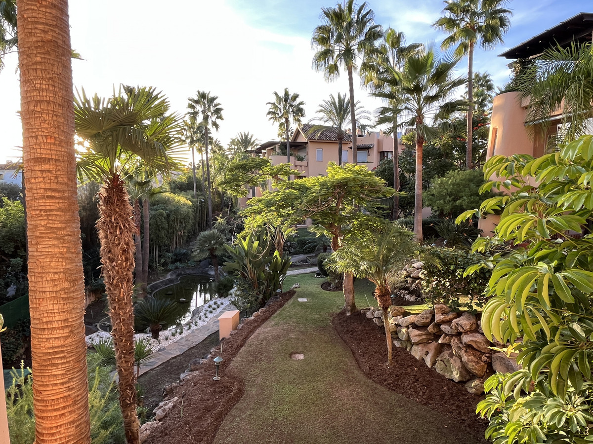 2 Bed Apartment for sale in The Golden Mile Costa Del Sol, Málaga, Spain