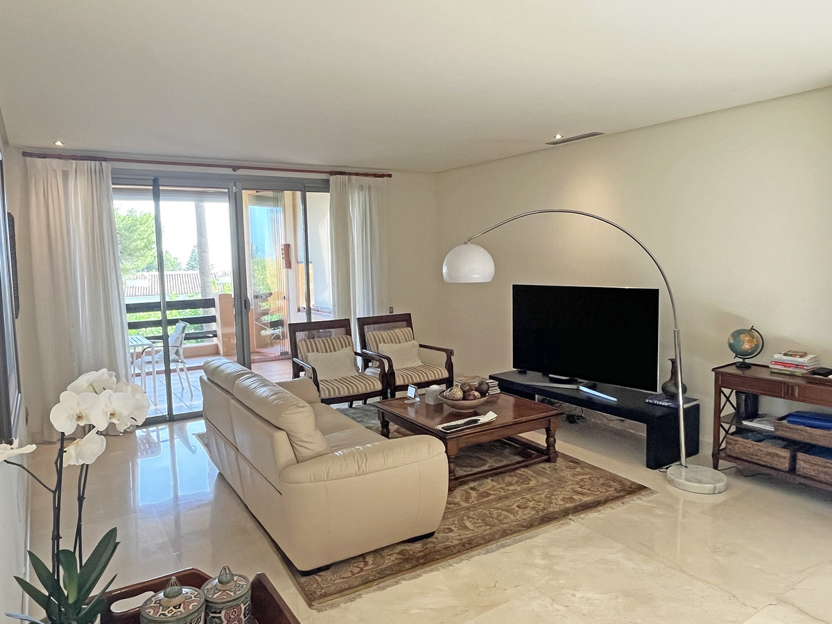 2 Bed Apartment for sale in The Golden Mile Costa Del Sol, Málaga, Spain