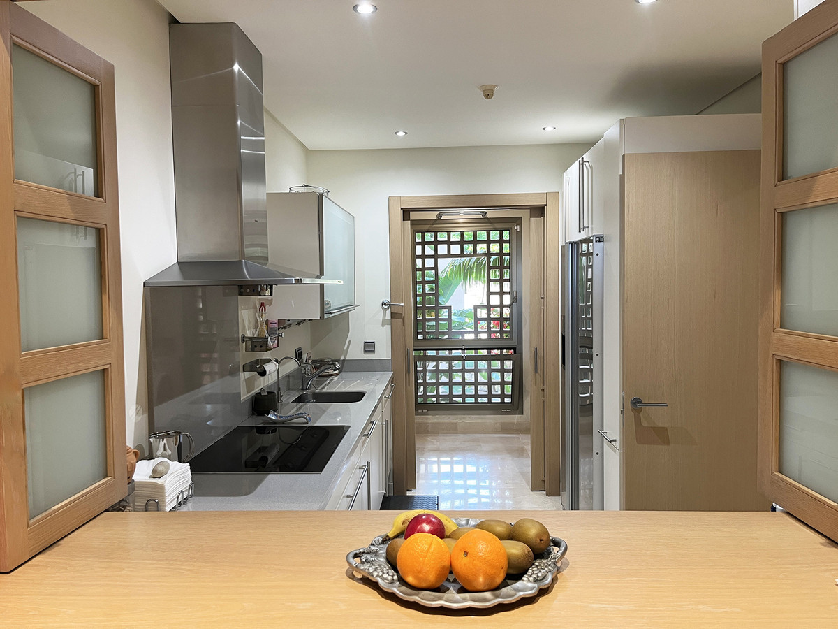 2 Bed Apartment for sale in The Golden Mile Costa Del Sol, Málaga, Spain