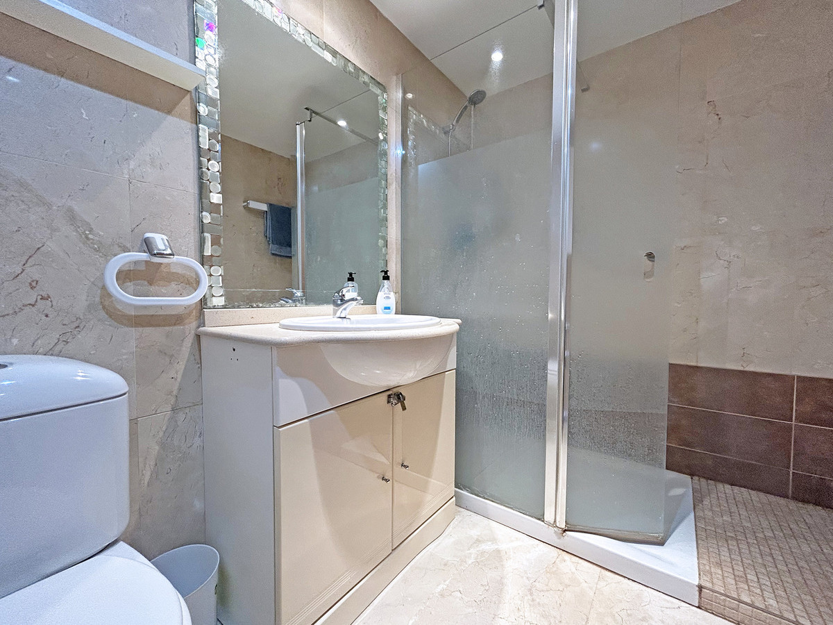 2 Bed Apartment for sale in Guadalmina Alta Costa Del Sol, Málaga, Spain