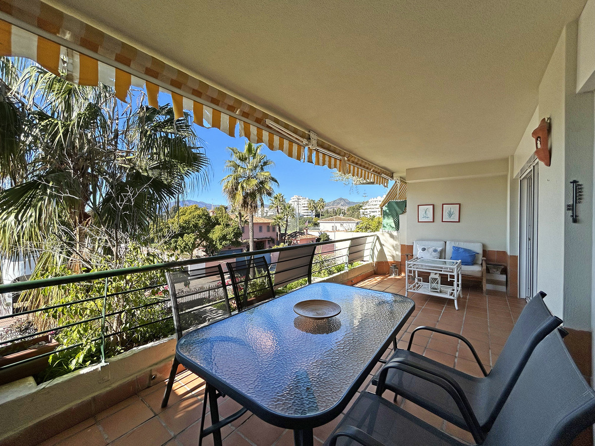 2 Bed Apartment for sale in Guadalmina Alta Costa Del Sol, Málaga, Spain
