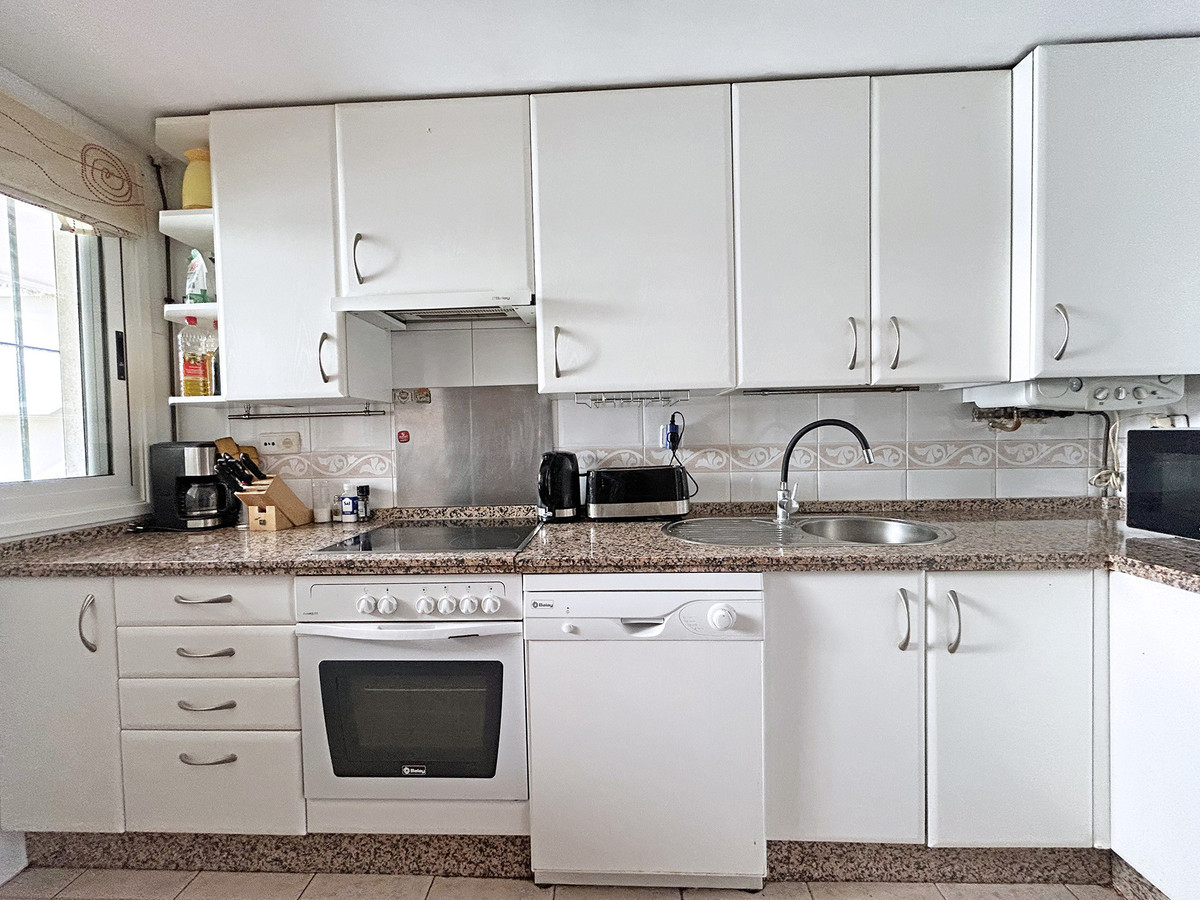 2 Bed Apartment for sale in Guadalmina Alta Costa Del Sol, Málaga, Spain