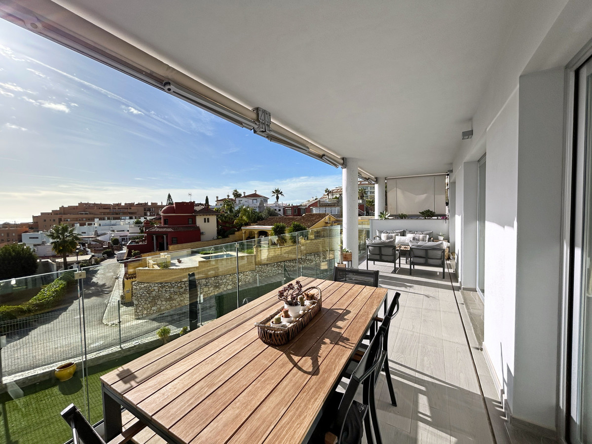 3 Bed Apartment for sale in Fuengirola Costa Del Sol, Málaga, Spain