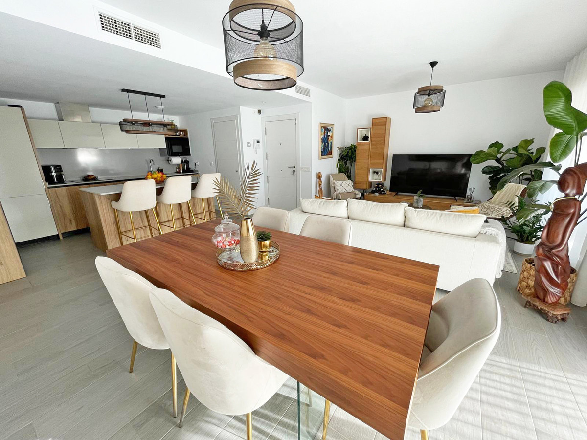 3 Bed Apartment for sale in Fuengirola Costa Del Sol, Málaga, Spain
