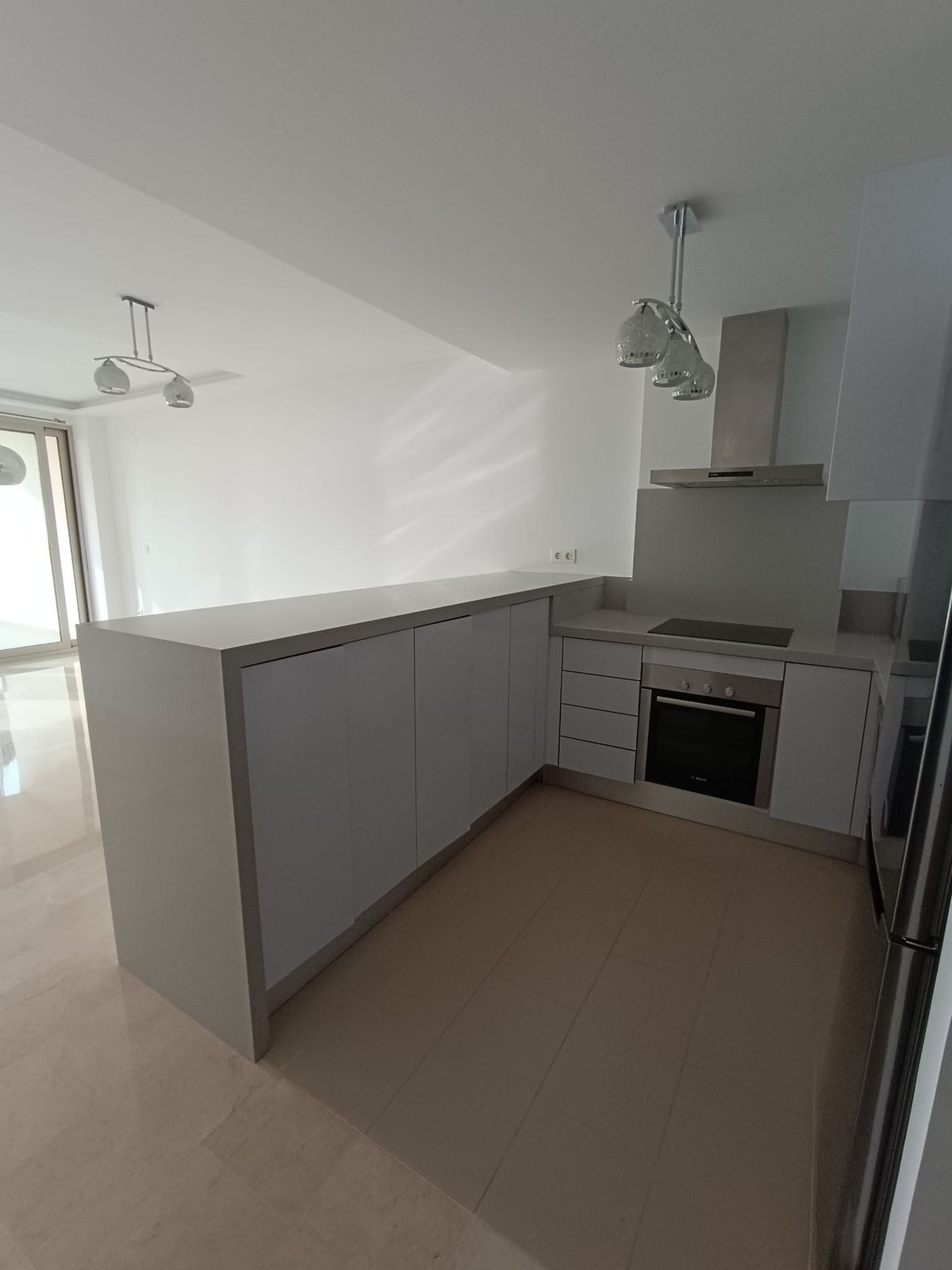 Se vende Apartamento Planta Media de 2 dormitorios en Costa Blanca, Alicante, España