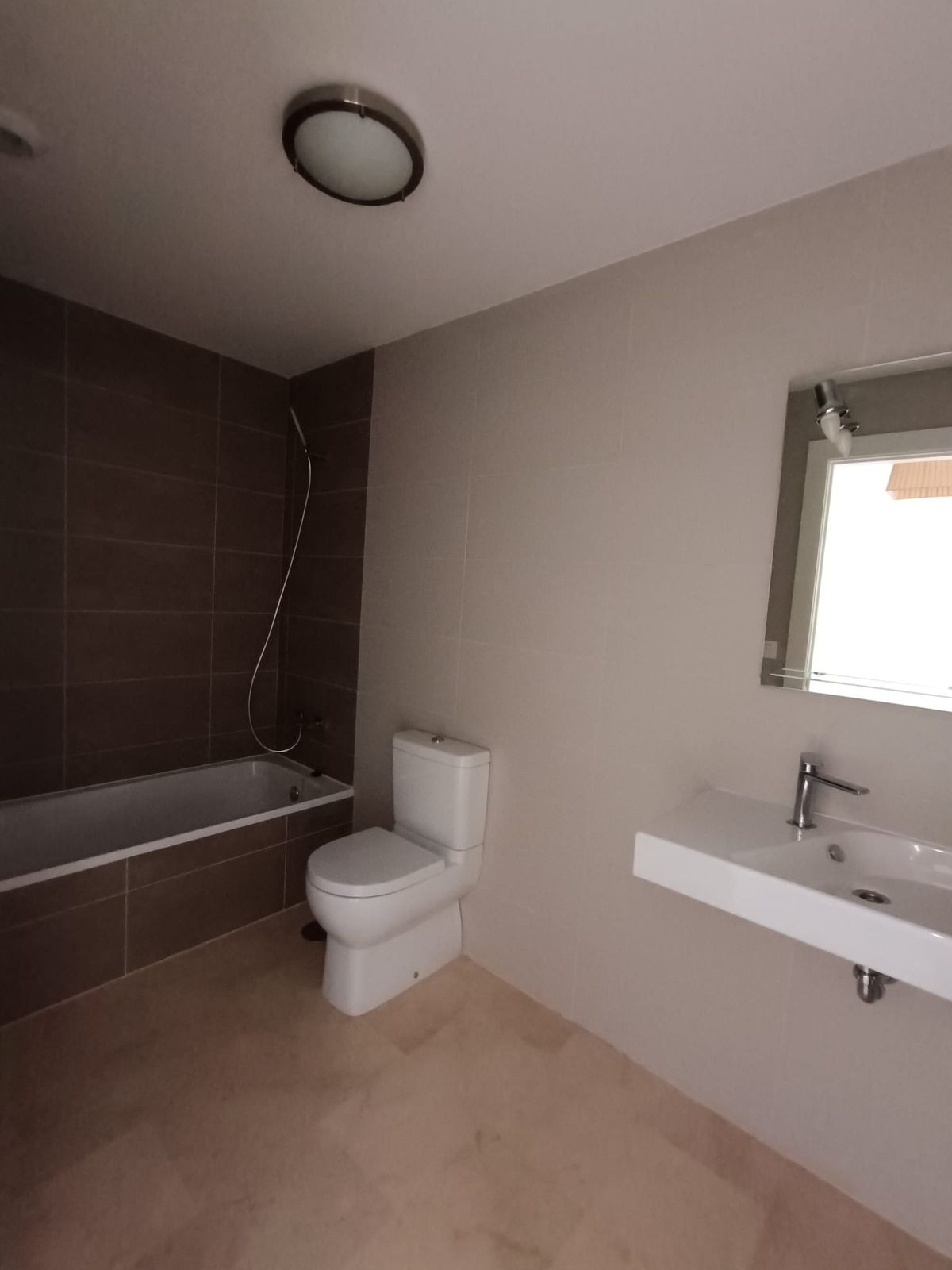 Se vende Apartamento Planta Media de 2 dormitorios en Costa Blanca, Alicante, España