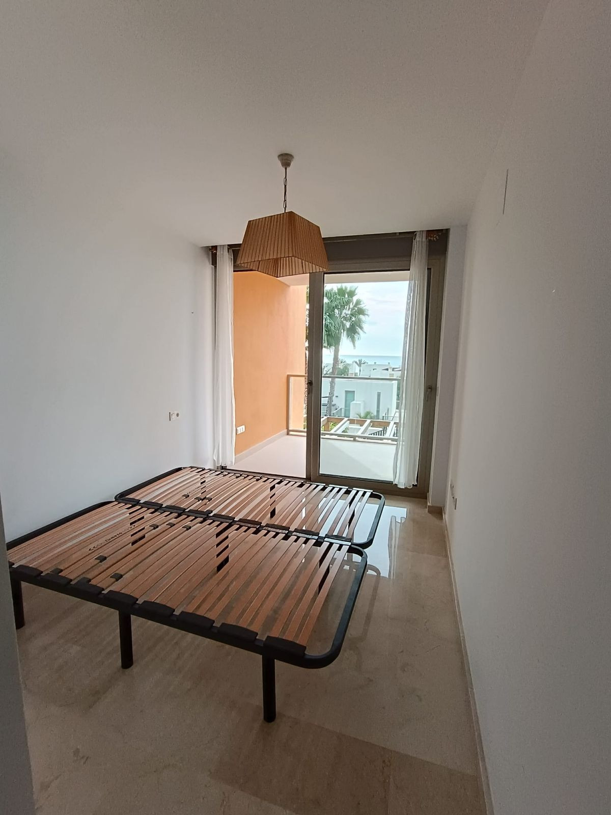 Se vende Apartamento Planta Media de 2 dormitorios en Costa Blanca, Alicante, España
