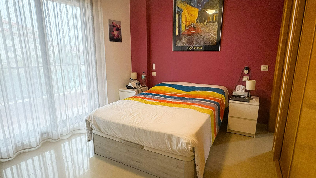 Se vende Apartamento Planta Media de 2 dormitorios en Costa Del Sol, Málaga, España