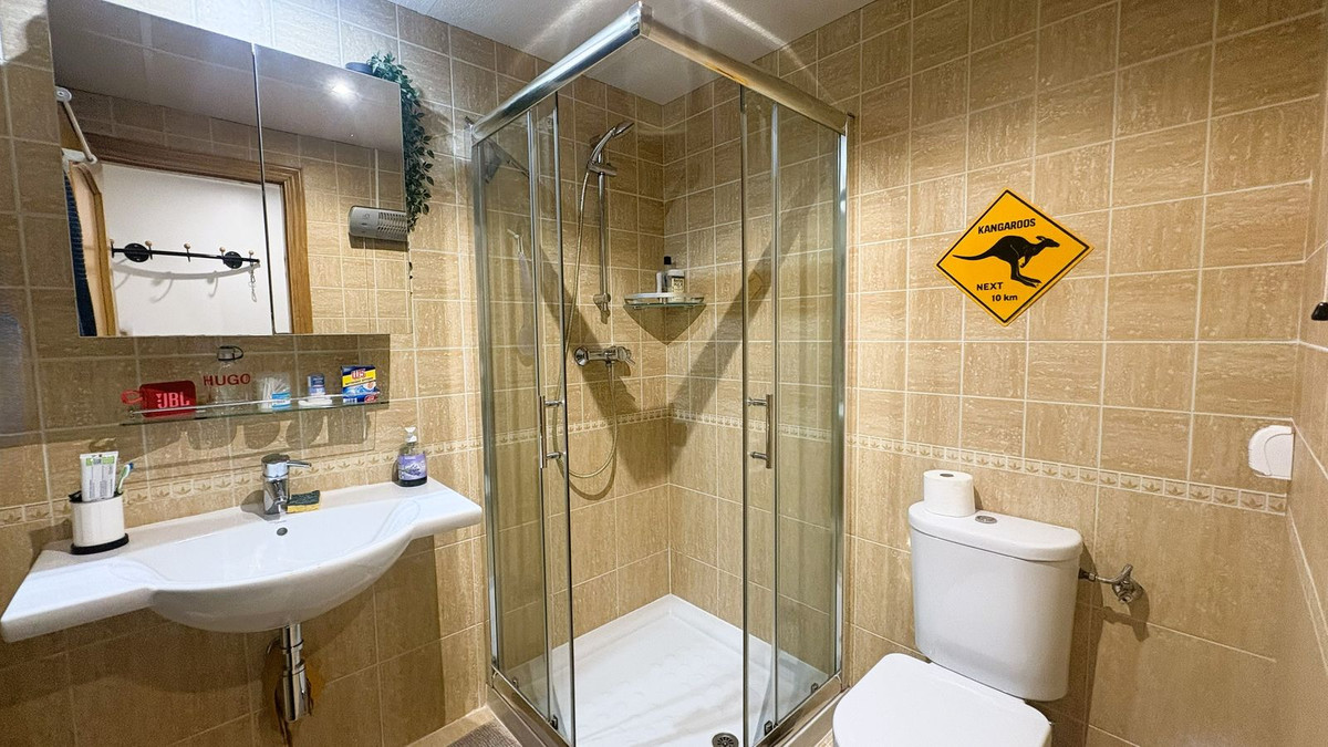 Se vende Apartamento Planta Media de 2 dormitorios en Costa Del Sol, Málaga, España