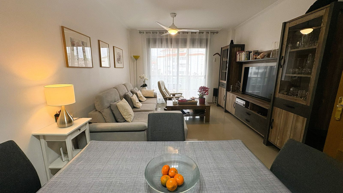 Se vende Apartamento Planta Media de 2 dormitorios en Costa Del Sol, Málaga, España
