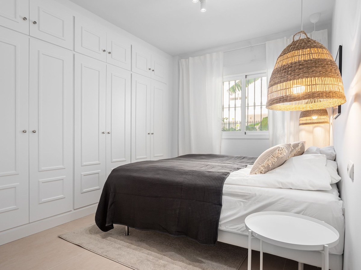2 Bed Apartment for sale in Nueva Andalucía Costa Del Sol, Málaga, Spain