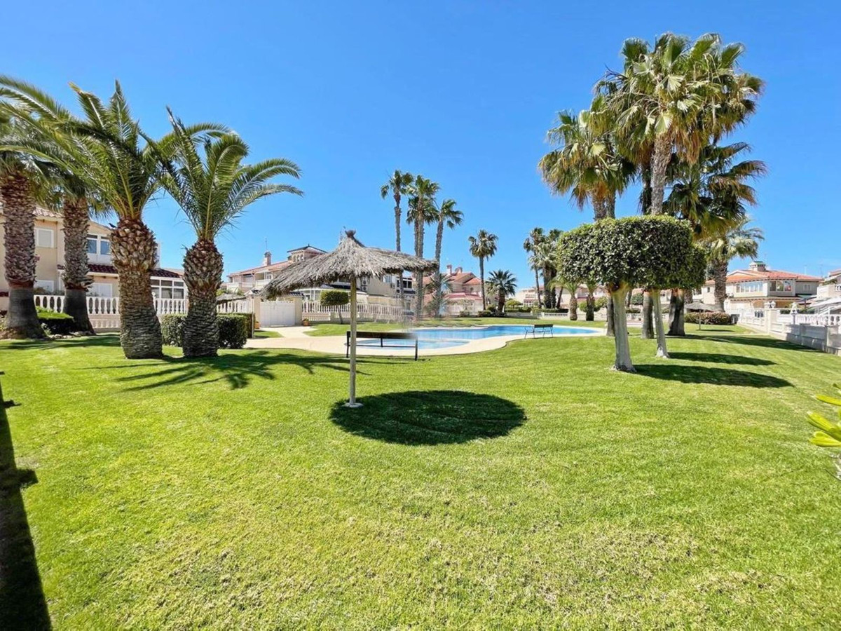 1 Bed Apartment for sale in Orihuela Costa Costa Blanca, Alicante, Spain