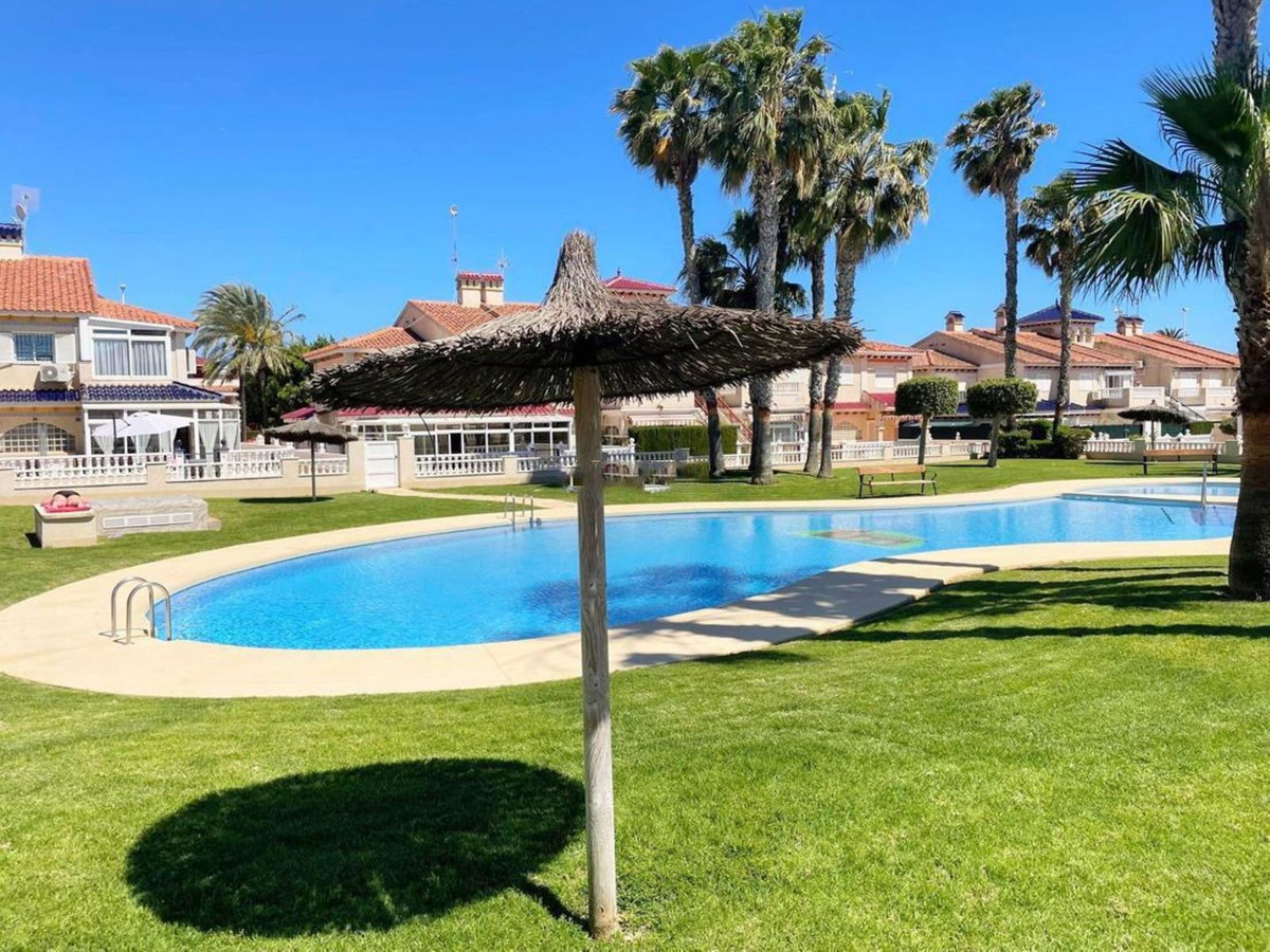 1 Bed Apartment for sale in Orihuela Costa Costa Blanca, Alicante, Spain