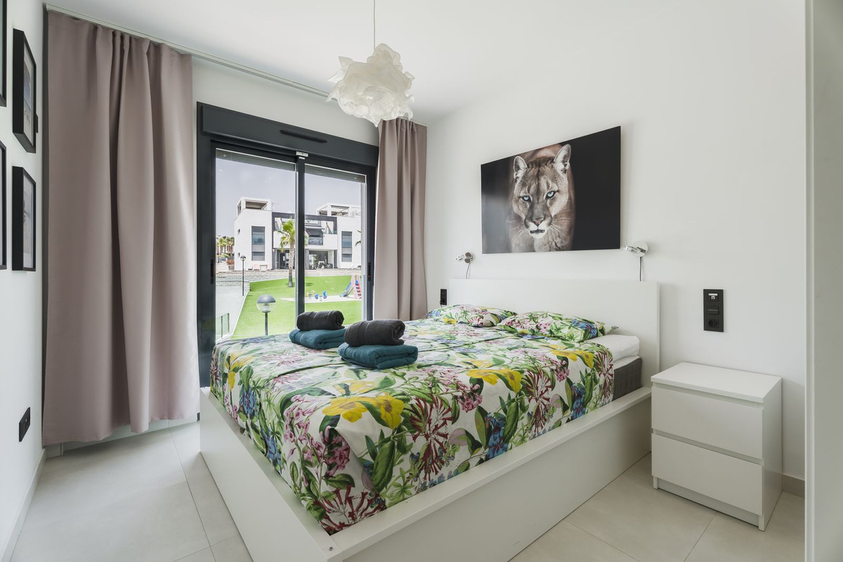 Se vende Ático de 2 dormitorios en Costa Blanca, Alicante, España
