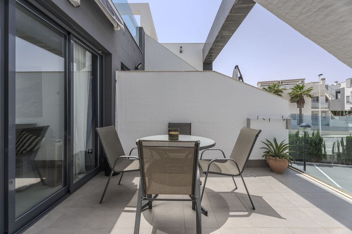 Se vende Ático de 2 dormitorios en Costa Blanca, Alicante, España