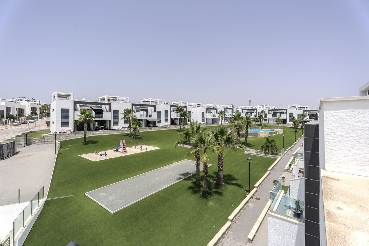 Se vende Ático de 2 dormitorios en Costa Blanca, Alicante, España