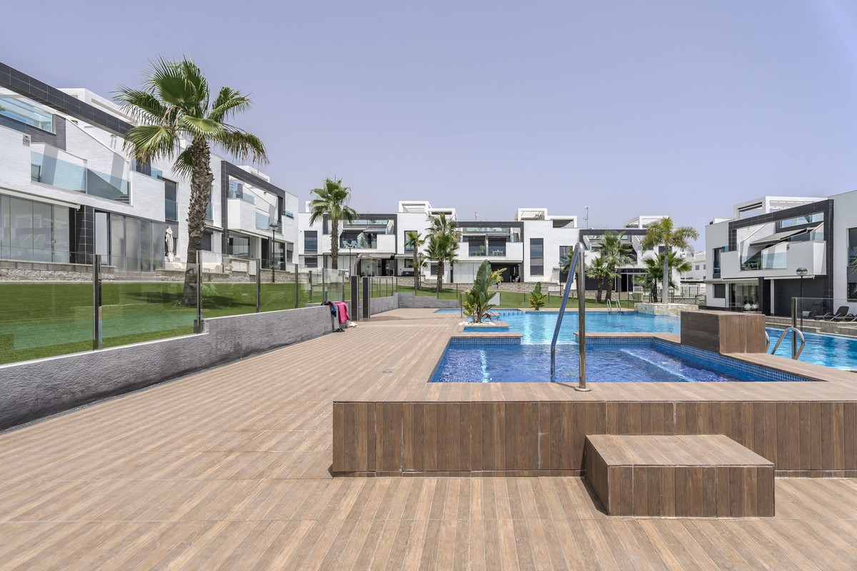 Se vende Ático de 2 dormitorios en Costa Blanca, Alicante, España