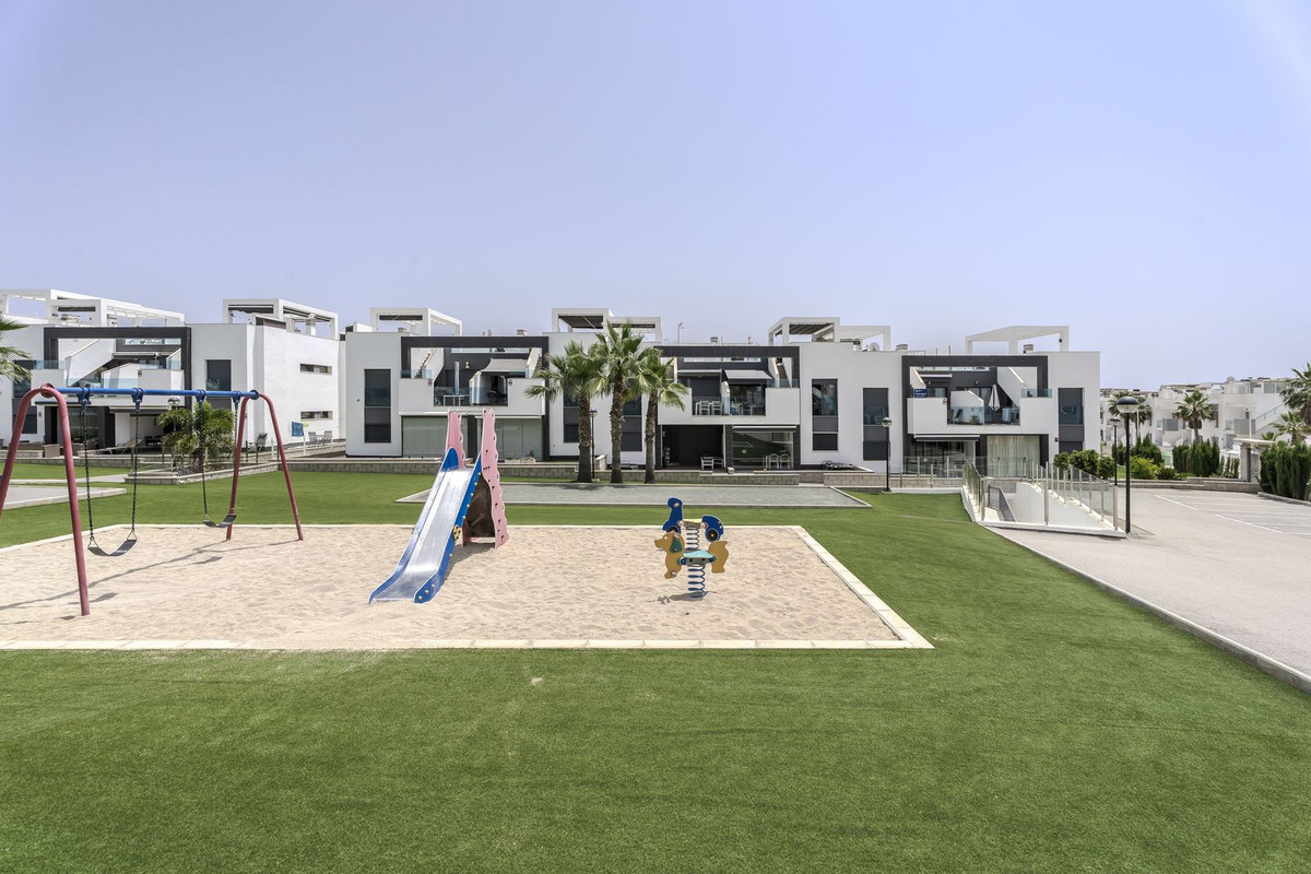 Se vende Ático de 2 dormitorios en Costa Blanca, Alicante, España