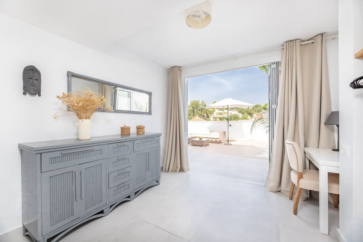 2 Bed Townhouse for sale in Elviria Costa Del Sol, Málaga, Spain