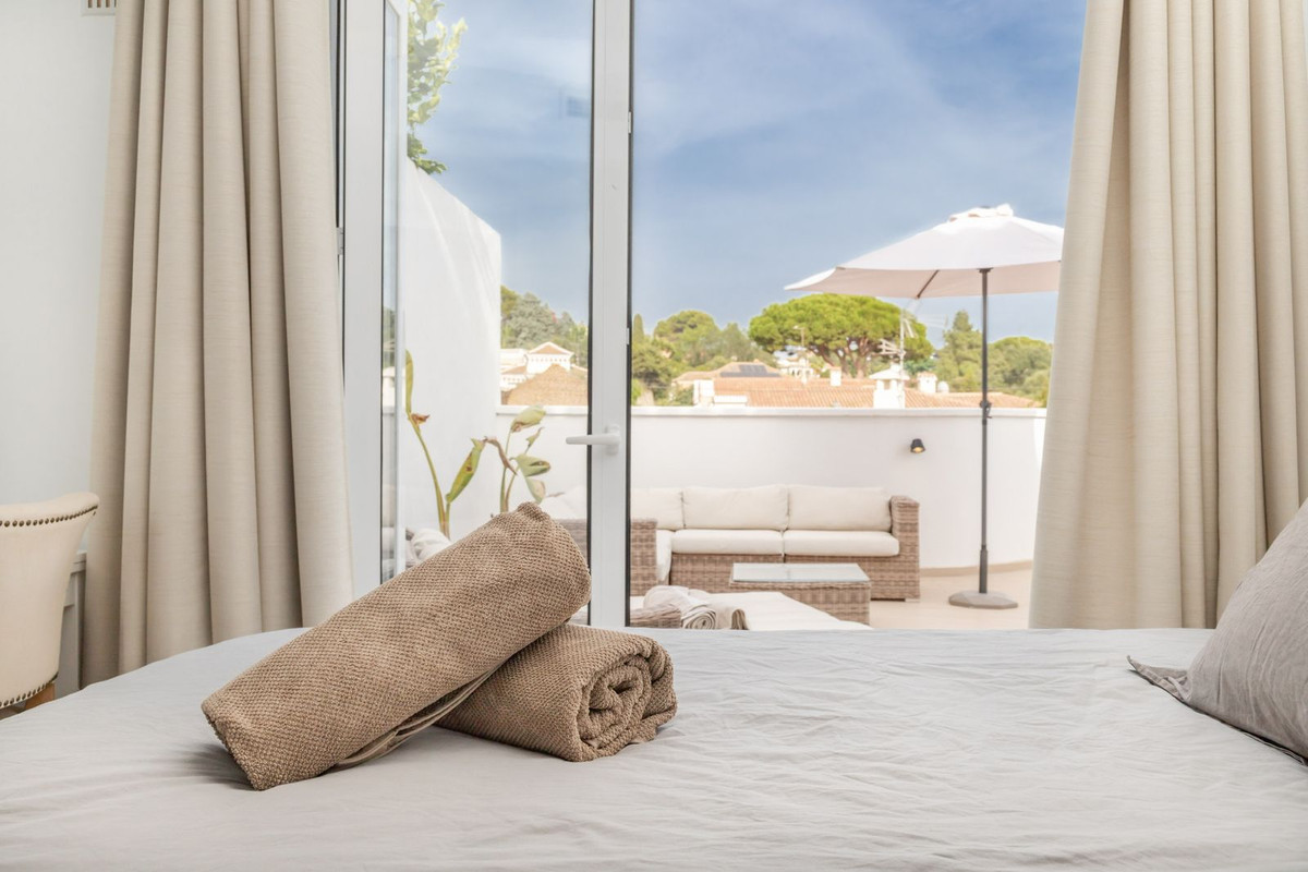2 Bed Townhouse for sale in Elviria Costa Del Sol, Málaga, Spain