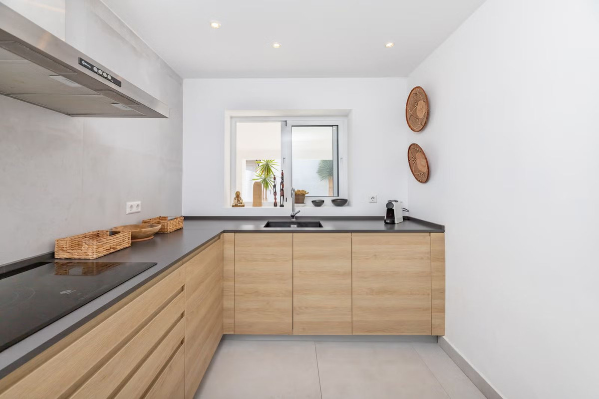 2 Bed Townhouse for sale in Elviria Costa Del Sol, Málaga, Spain