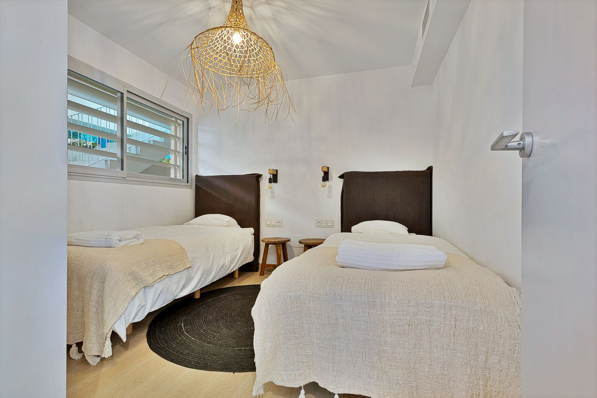 3 Bed Apartment for sale in Fuengirola Costa Del Sol, Málaga, Spain