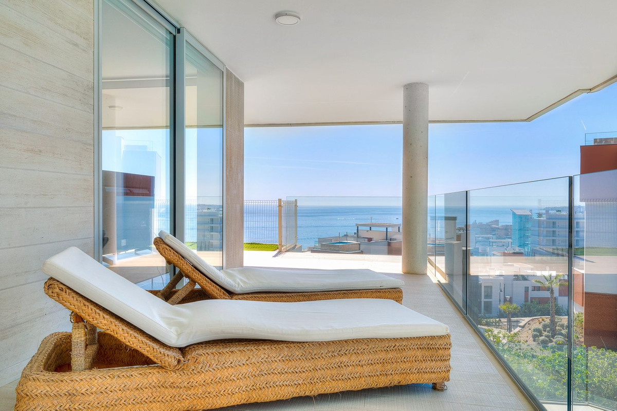 3 Bed Apartment for sale in Fuengirola Costa Del Sol, Málaga, Spain