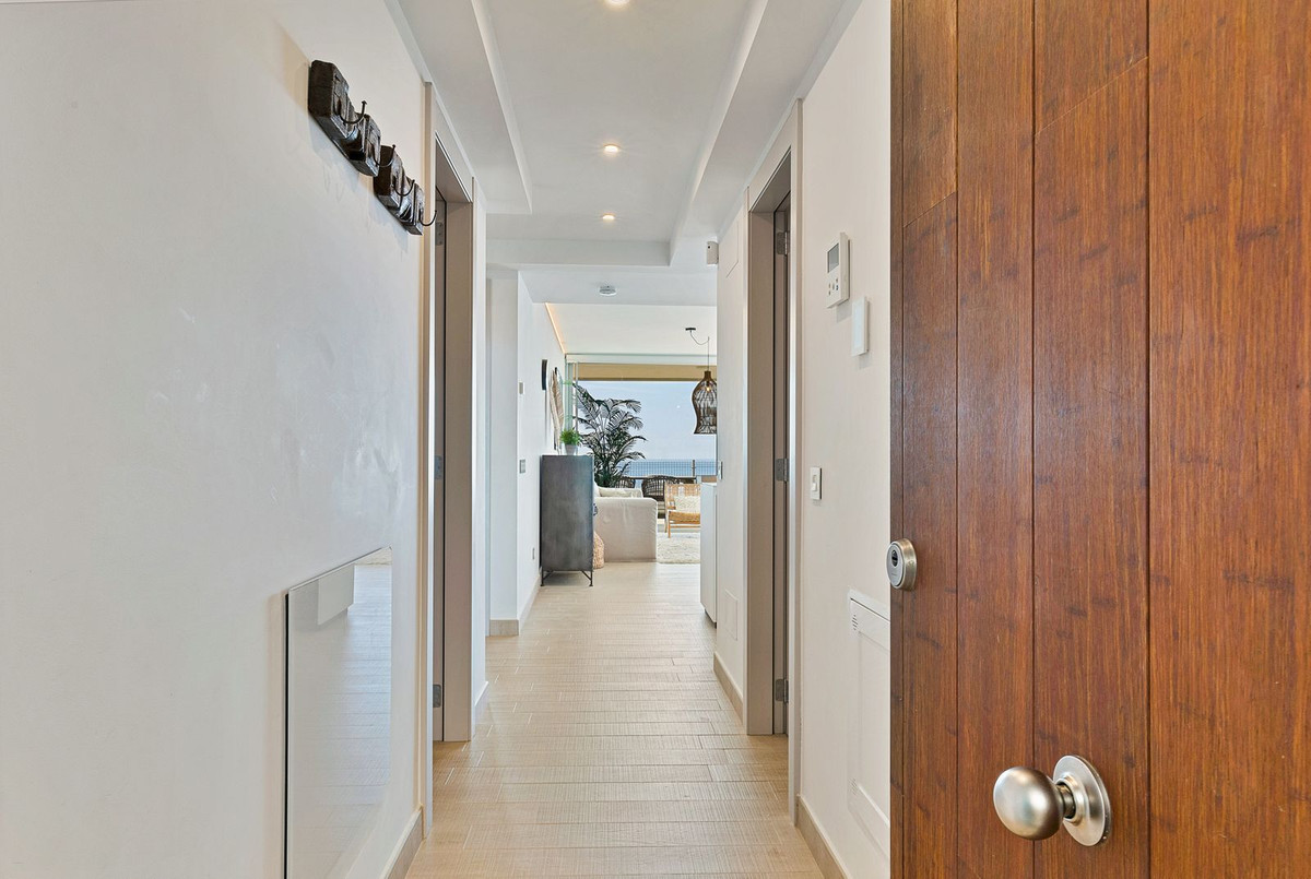 3 Bed Apartment for sale in Fuengirola Costa Del Sol, Málaga, Spain
