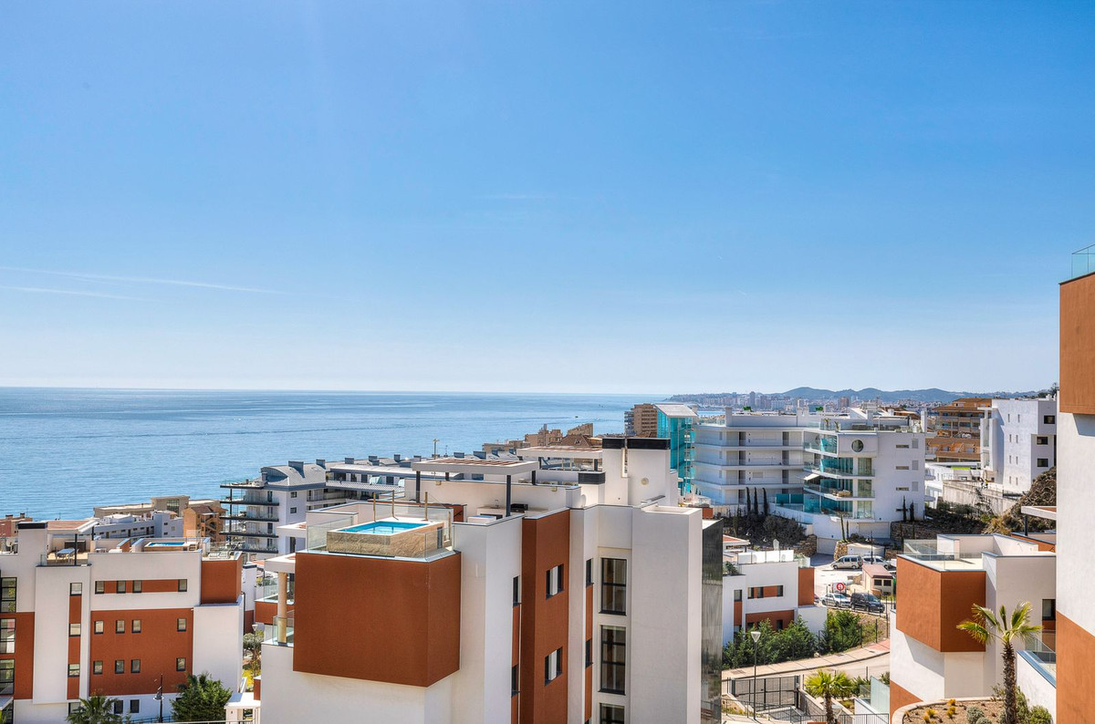 3 Bed Apartment for sale in Fuengirola Costa Del Sol, Málaga, Spain