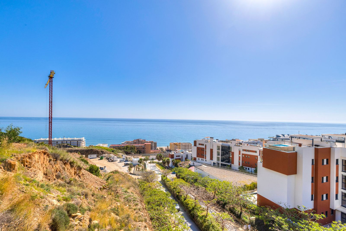 3 Bed Apartment for sale in Fuengirola Costa Del Sol, Málaga, Spain