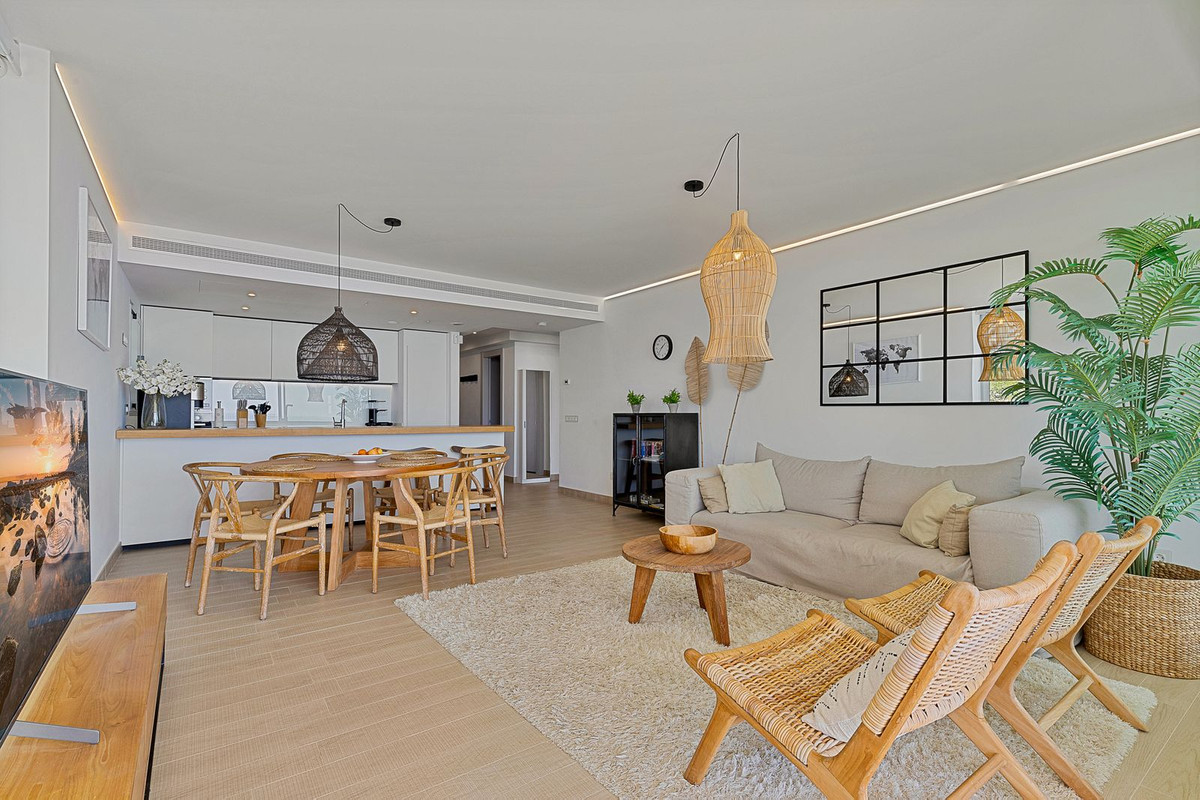 3 Bed Apartment for sale in Fuengirola Costa Del Sol, Málaga, Spain