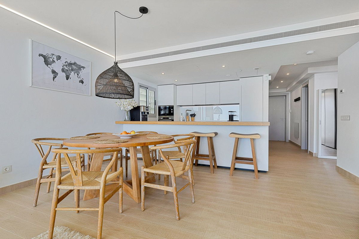 3 Bed Apartment for sale in Fuengirola Costa Del Sol, Málaga, Spain