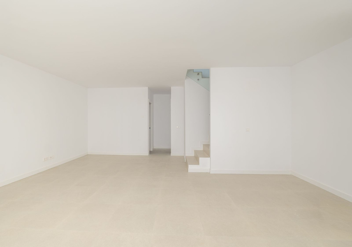 4 Bed Townhouse for sale in Atalaya Costa Del Sol, Málaga, Spain